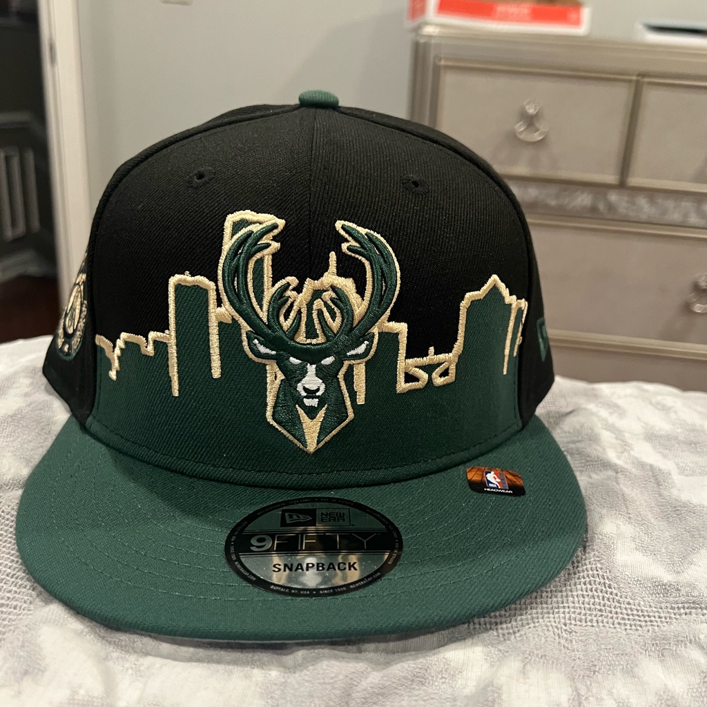 Brand New Milwaukee Bucks New Era 9fifty Snapback Adjustable Hat